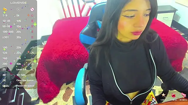 Snapshot of angelie_3 chatting on October 14, 6:16 am angelie 3 online show from October 14, 6:16 am