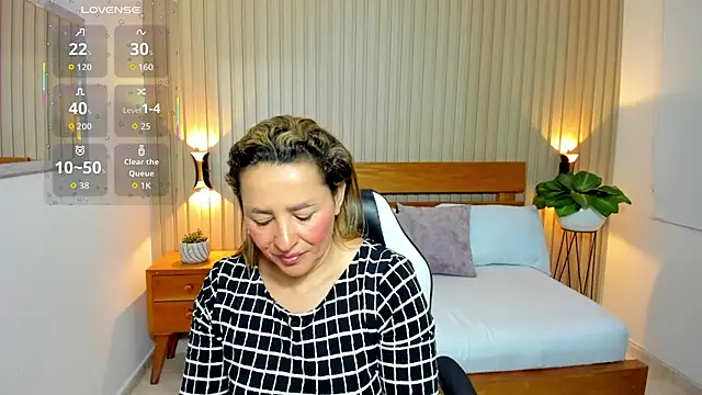 luciana ballesteros  online show from June 23, 12:14 pm