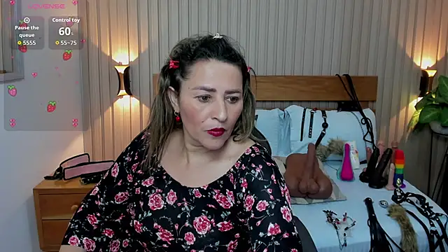 Snapshot of luciana_ballesteros_ chatting on September 23, 1:53 pm luciana ballesteros online show from September 23, 1:53 pm
