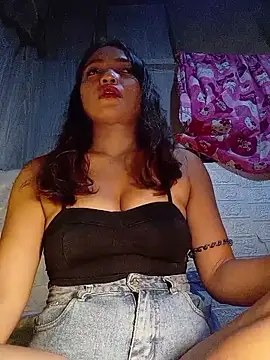 prettybella4u online show from June 21, 4:22 pm