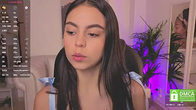 Snapshot of Aleejaa__ chatting on October 7, 11:47 am Aleejaa online show from October 7, 11:47 am