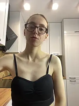 Snapshot of MartiniiSelenna chatting on September 14, 6:22 am MartiniiSelenna online show from September 14, 6:22 am