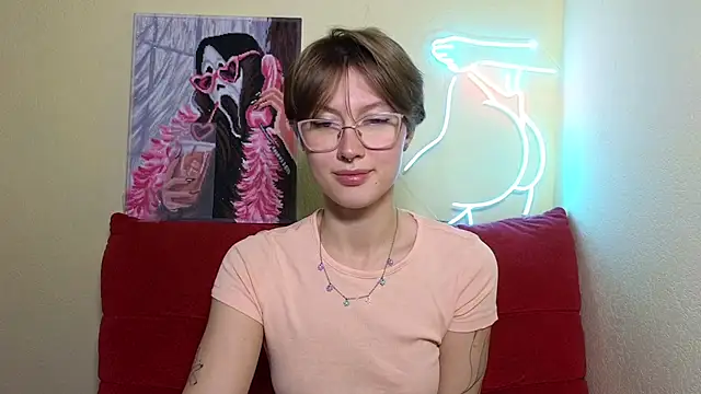 Snapshot of MalvinaBlum chatting on September 20, 2:32 am MalvinaBlum online show from September 20, 2:32 am