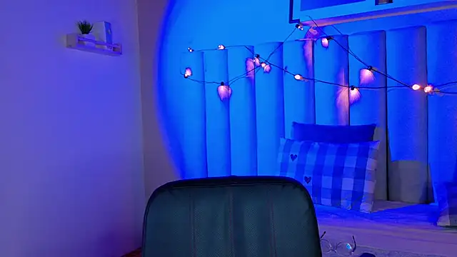 alaia-rogers online show from November 17, 11:44 am