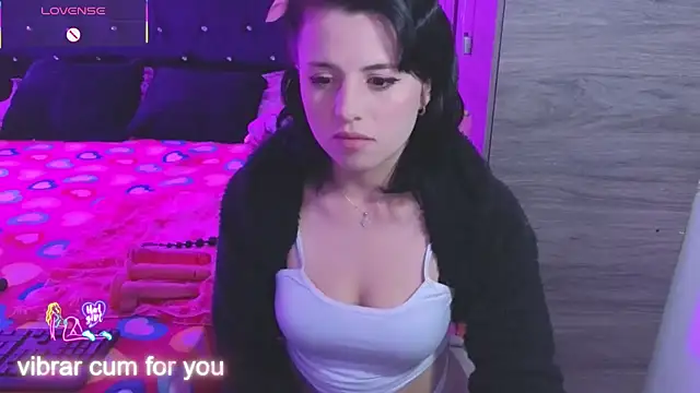 Nahomi Harper online show from March 17, 4:05 am