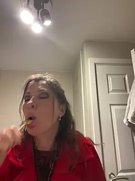 Lwhite1 online show from April 17, 11:51 pm