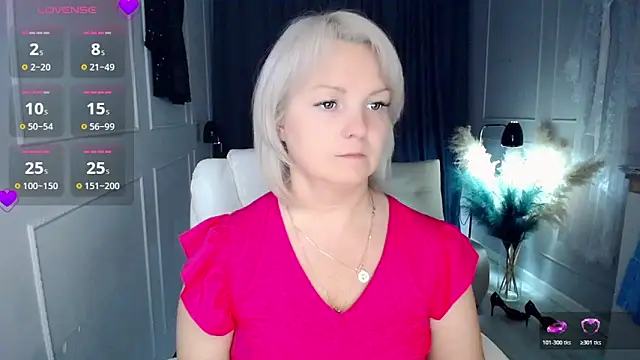 Juarnea online show from November 1, 11:25 am