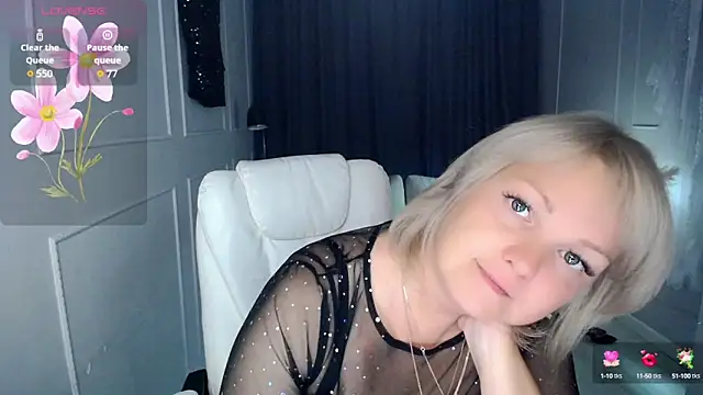 Snapshot of Juarnea chatting on September 12, 2:24 pm Juarnea online show from September 12, 2:24 pm