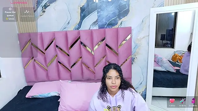 littleebonny online show from November 27, 12:52 pm