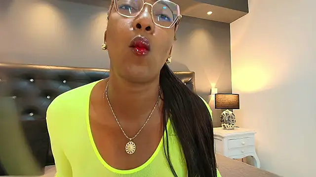 dirtyvictoria online show from December 21, 1:04 pm