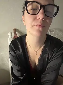 BeatriceTender online show from February 23, 7:35 pm