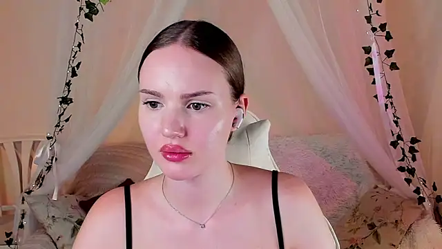 MishkaMe online show from September 15, 4:04 pm