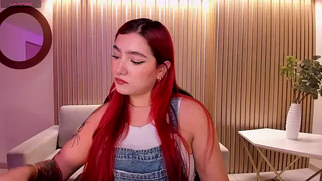 Snapshot of ViolettCastel chatting on September 9, 6:41 pm ViolettCastel online show from September 9, 6:41 pm