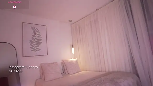 lanie   online show from November 14, 11:16 pm