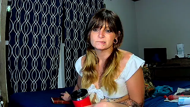 Snapshot of ZeelaXoXo chatting on September 20, 4:11 am ZeelaXoXo online show from September 20, 4:11 am