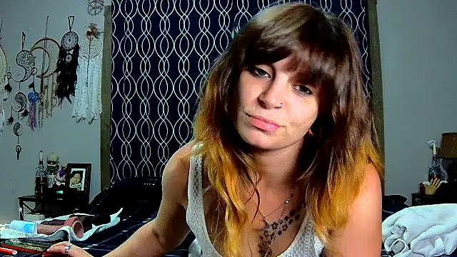 Snapshot of ZeelaXoXo chatting on October 10, 4:50 am ZeelaXoXo online show from October 10, 4:50 am