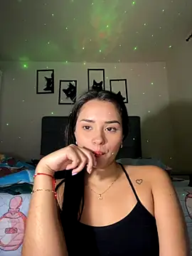 Kimmymadison- online show from September 13, 5:26 am