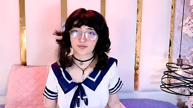 SaraMartini1 online show from March 2, 5:19 am