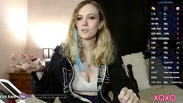 Snapshot of EllieeRose chatting on October 8, 10:36 pm EllieeRose online show from October 8, 10:36 pm