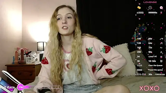 Snapshot of EllieeRose chatting on September 15, 5:31 pm EllieeRose online show from September 15, 5:31 pm
