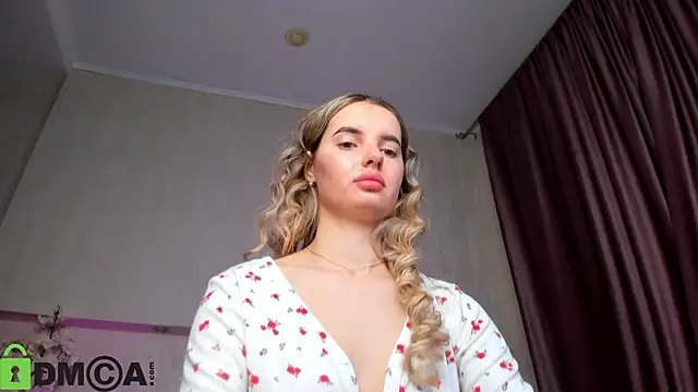 Erika Carpenter online show from January 16, 12:50 am