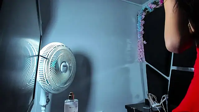 MaddyHudson online show from January 16, 10:06 pm