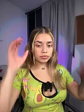 JoselinFlower  online show from November 21, 1:51 am