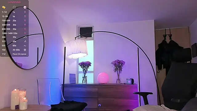 ariana fitl  online show from December 1, 12:19 pm