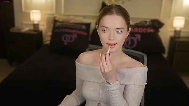 Cassy-Celestial  online show from June 11, 8:44 am