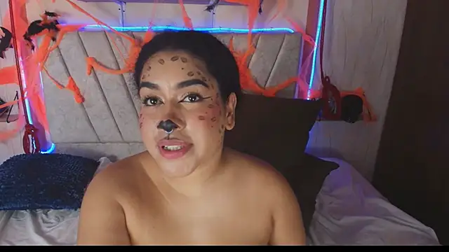 Liana Asaff online show from October 24, 8:27 pm