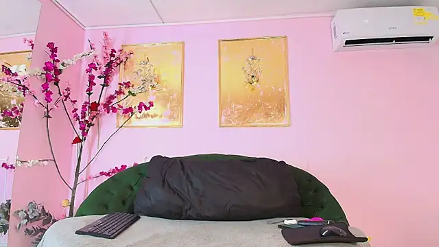 blaisysmith online show from March 20, 11:48 am