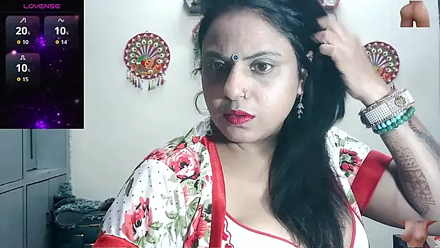 Snapshot of Sexy_komolika chatting on October 17, 6:00 pm Sexy komolika online show from October 17, 6:00 pm