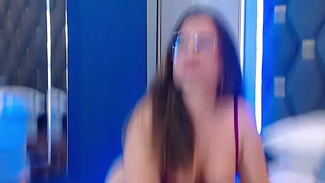 ThaniaJones online show from December 15, 12:10 pm