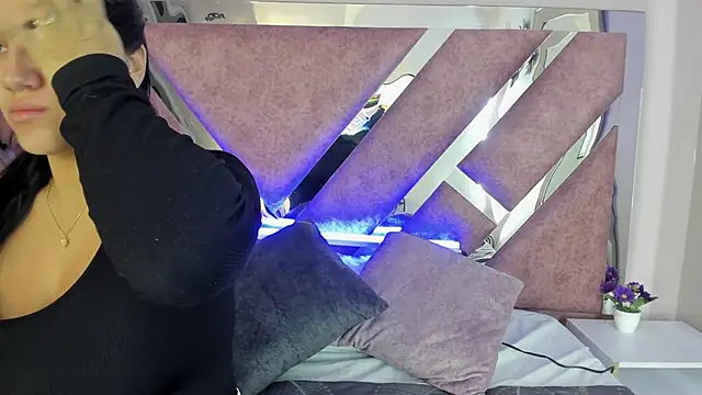 PaulinaDuarte online show from October 28, 10:54 am