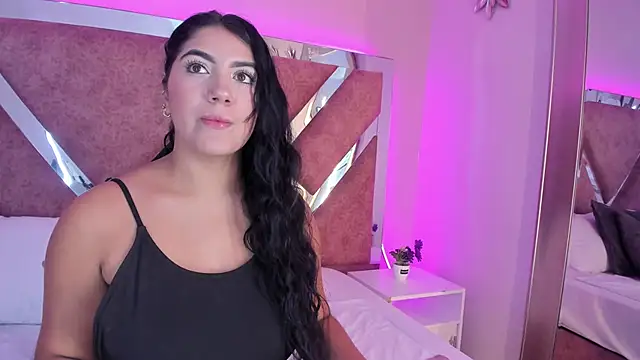 Snapshot of PaulinaDuarte chatting on September 20, 1:09 pm PaulinaDuarte online show from September 20, 1:09 pm
