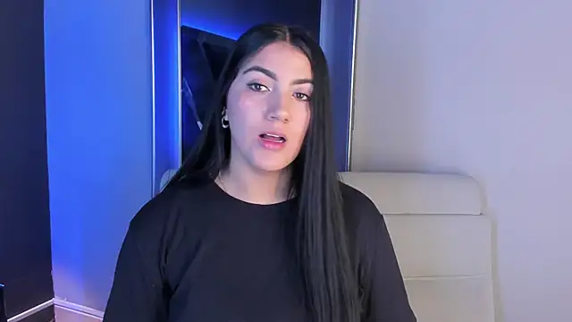 Snapshot of PaulinaDuarte chatting on October 13, 7:05 pm PaulinaDuarte online show from October 13, 7:05 pm