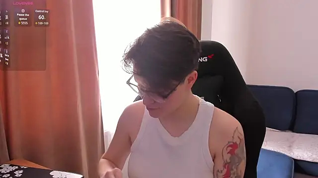 JessieFlower online show from April 25, 7:44 am