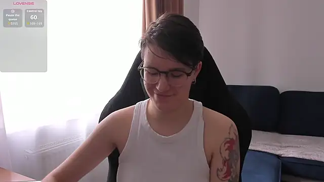 JessieFlower online show from April 19, 8:14 am