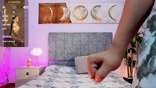 Lana stone  online show from April 9, 3:31 am