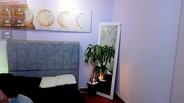 Lana stone  online show from April 12, 8:28 am