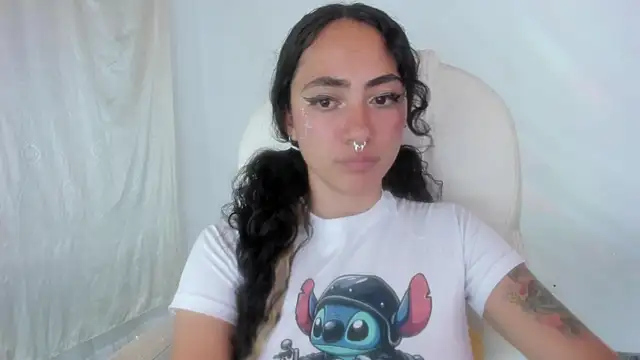 Snapshot of paula_brunette chatting on October 8, 3:22 am paula brunette online show from October 8, 3:22 am