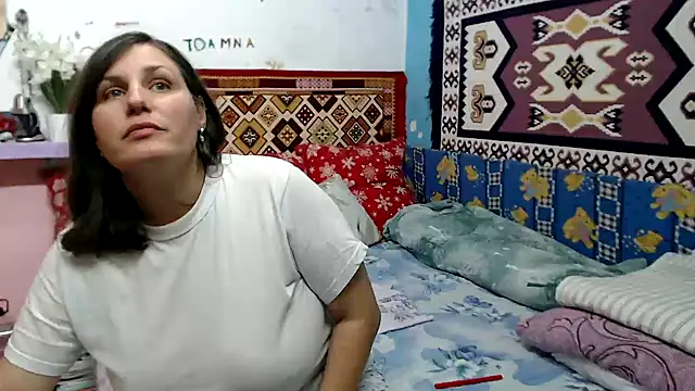 AdelineBlueEyes online show from October 28, 11:05 am