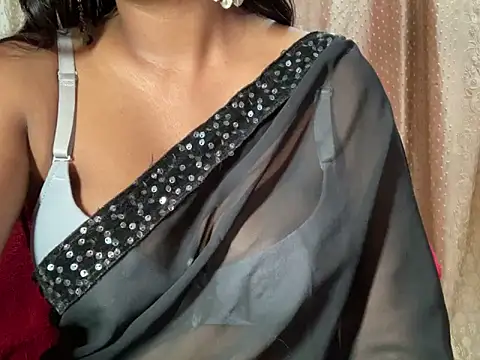 Sexy trisha  7 online show from March 1, 9:25 pm