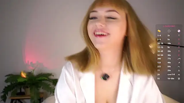 KateDolphin online show from November 18, 5:25 pm