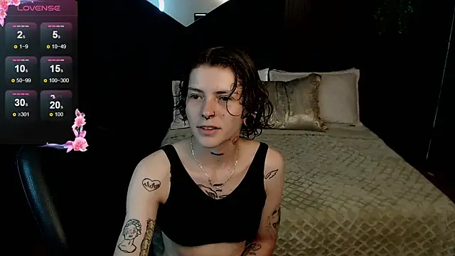 pretty cristal69 online show from February 13, 12:01 am