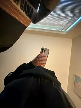 Your Paris online show from October 31, 4:44 pm