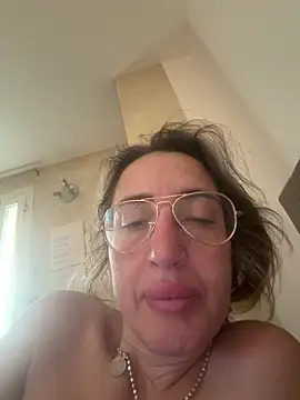 casalinga88 online show from February 27, 6:46 am