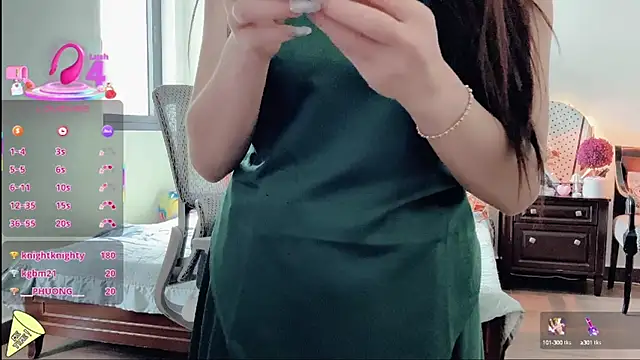 Snapshot of Berrysweet_68 chatting on October 8, 5:56 am Berrysweet 68 online show from October 8, 5:56 am