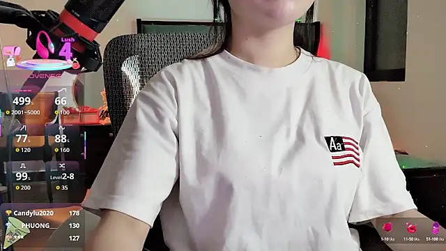 Snapshot of Berrysweet_68 chatting on September 30, 3:17 pm Berrysweet 68 online show from September 30, 3:17 pm