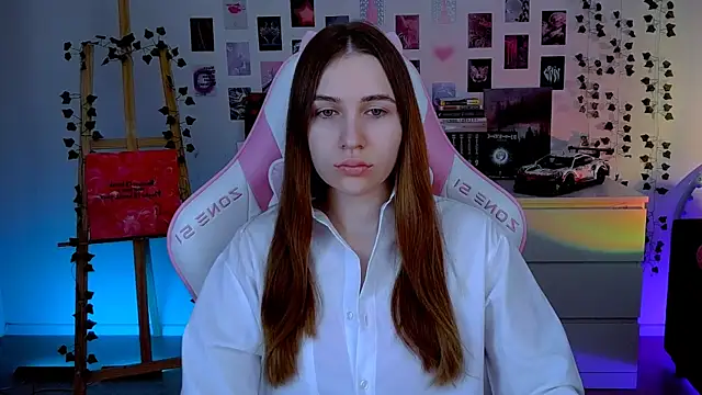 Snapshot of AliceCharmy chatting on October 10, 5:23 am AliceCharmy online show from October 10, 5:23 am